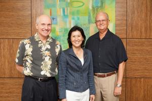 L-R: John C. Dean; Susan Yamada, exec. director of PACE; and Vance Roley, dean, Shidler College